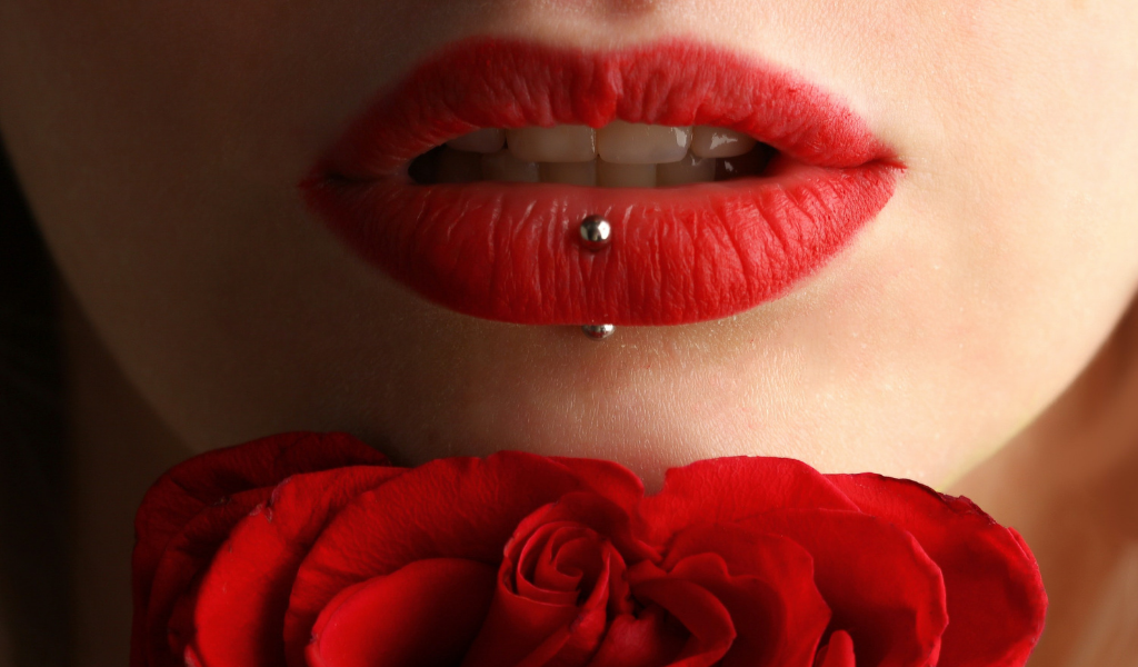 Piercing Labret : Cicatrisation, Bijoux & Soin